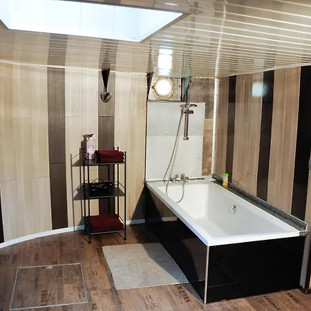 La Campanella - Péniche Bohème Au Fil De Leau Botel *